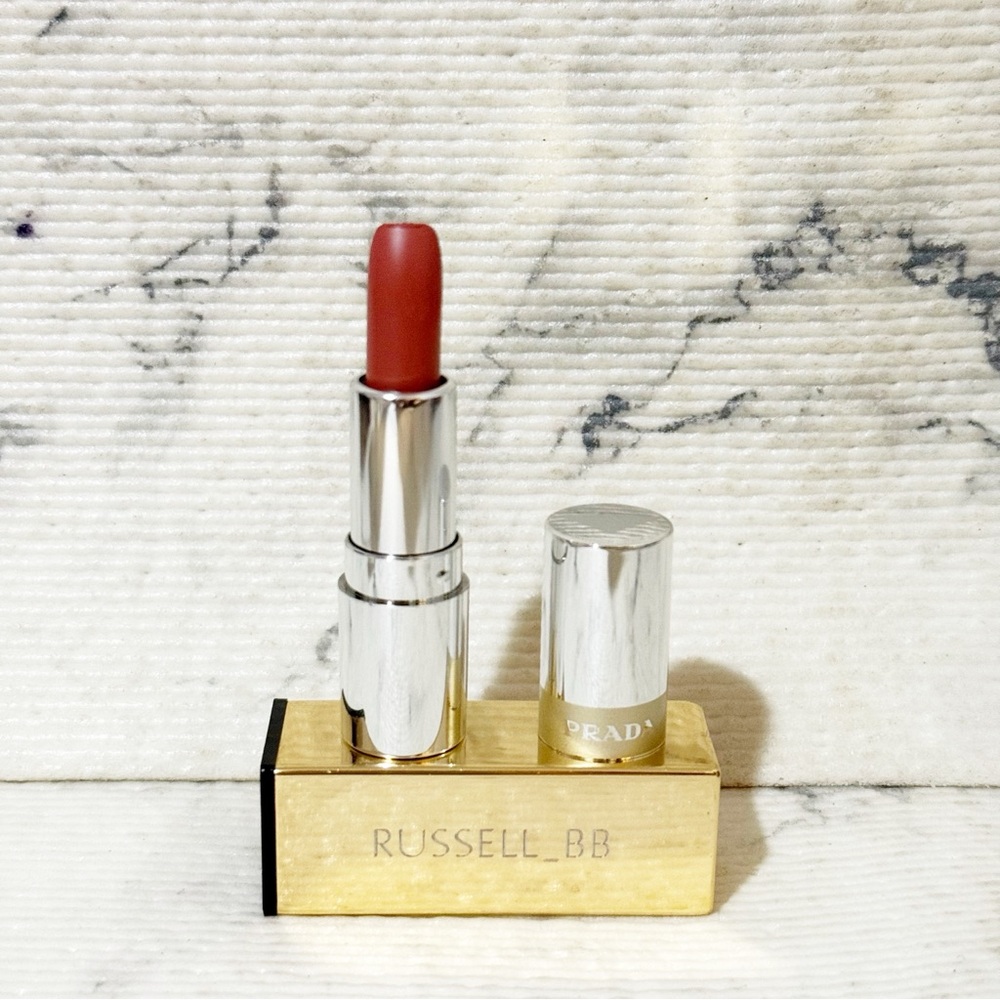 Prada Monochrome Lipstick B02 Quartz Nude Pink - Picture 4 of 8